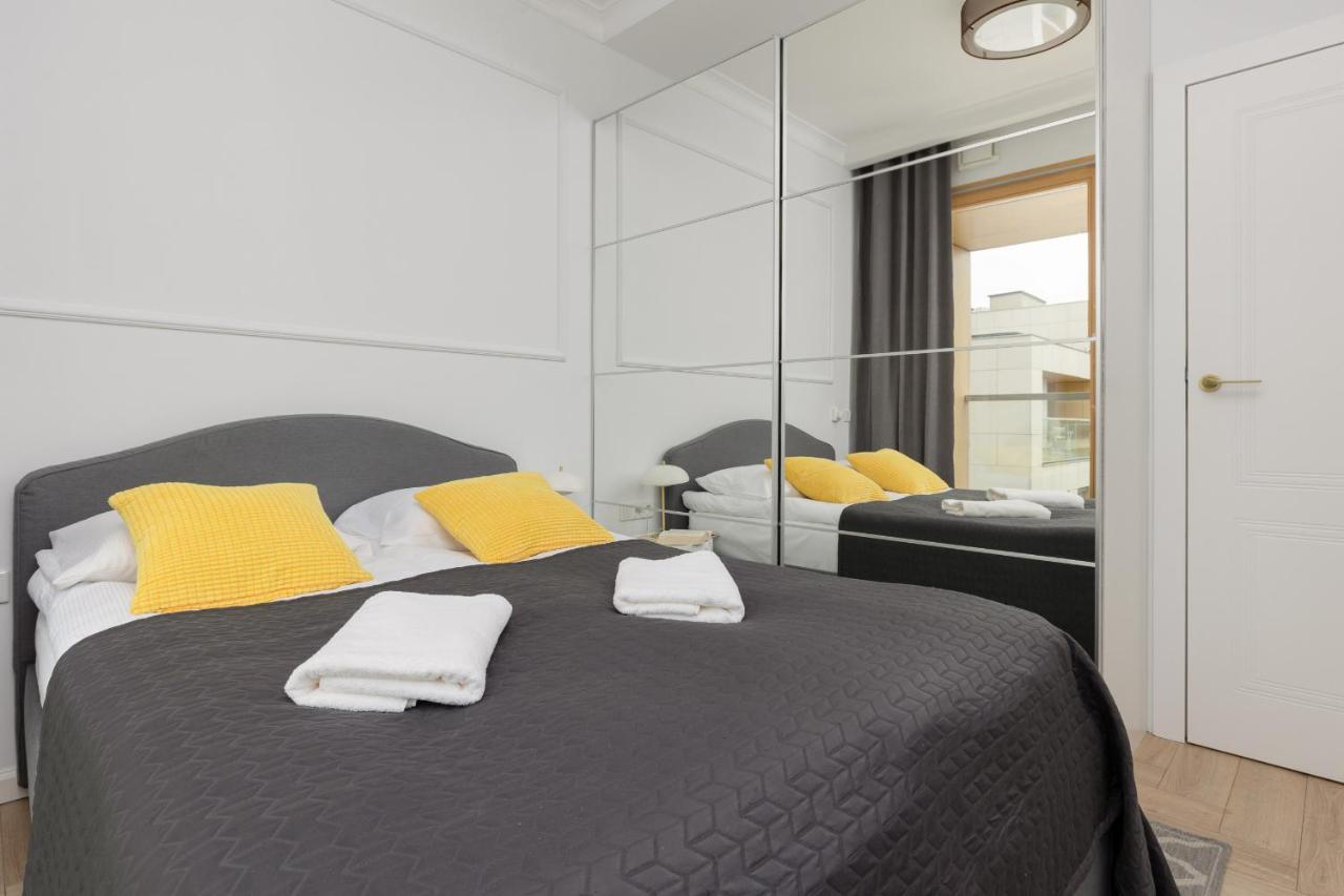 Stylish Apartment Kolejowa & Parking & Balcony By Noclegi Renters Варшава Экстерьер фото
